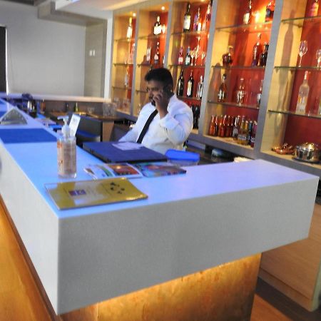 Hotel Annamalai Bahur Extérieur photo