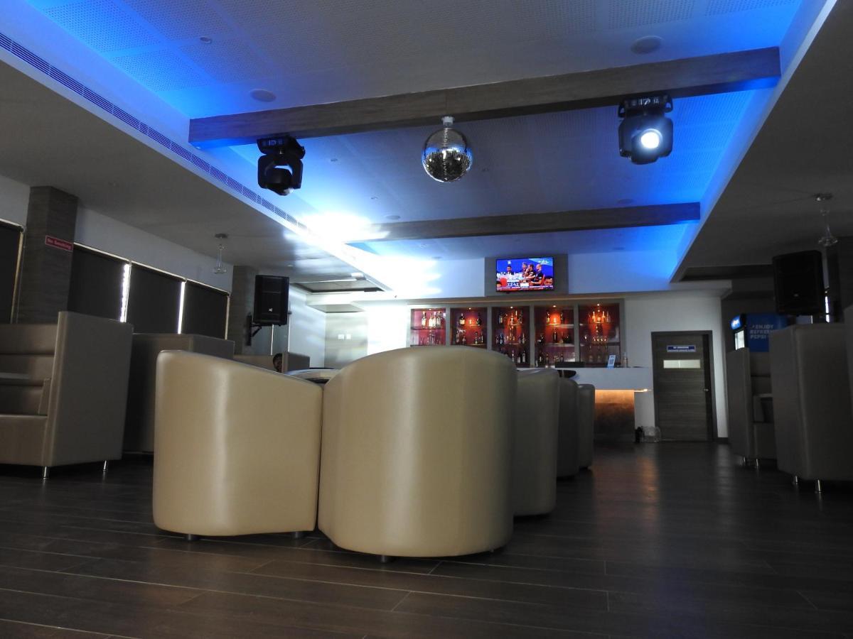 Hotel Annamalai Bahur Extérieur photo