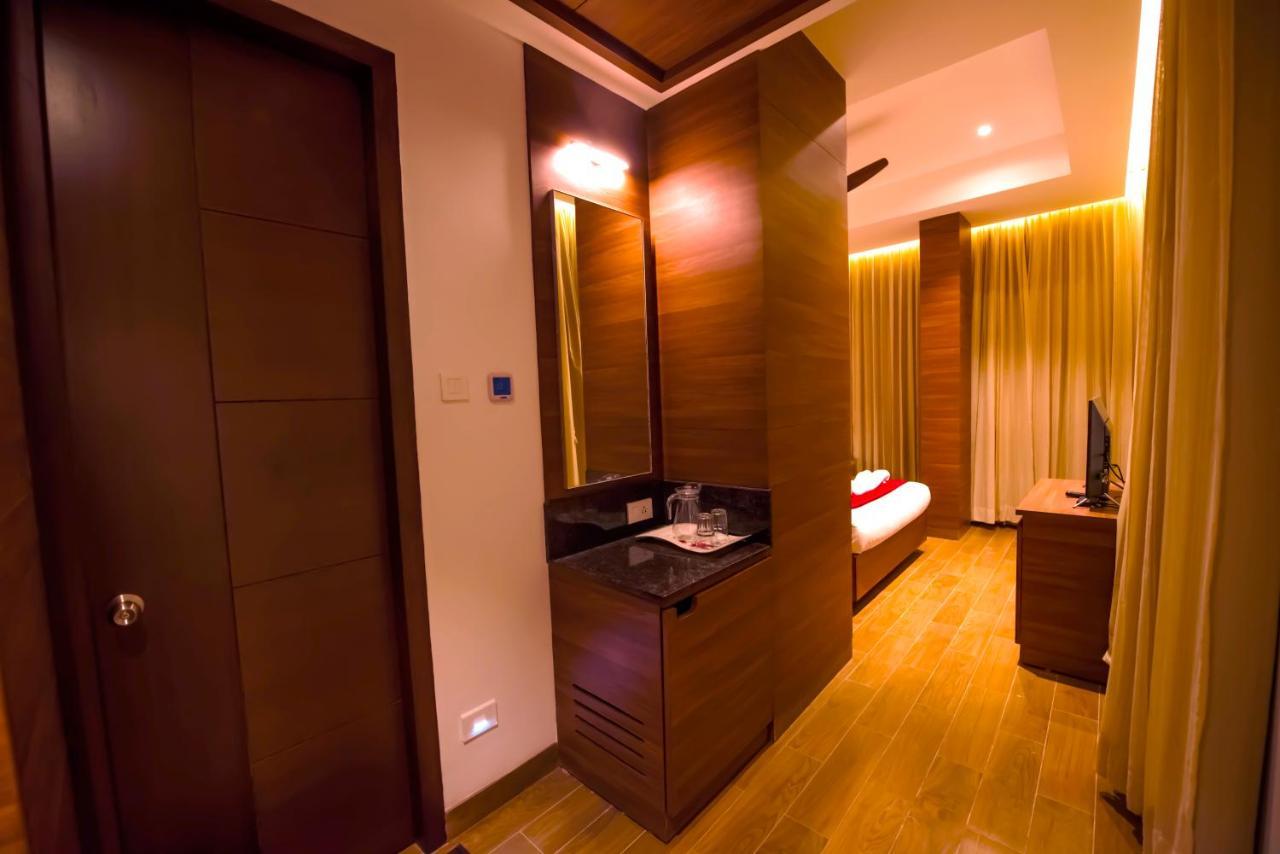Hotel Annamalai Bahur Extérieur photo